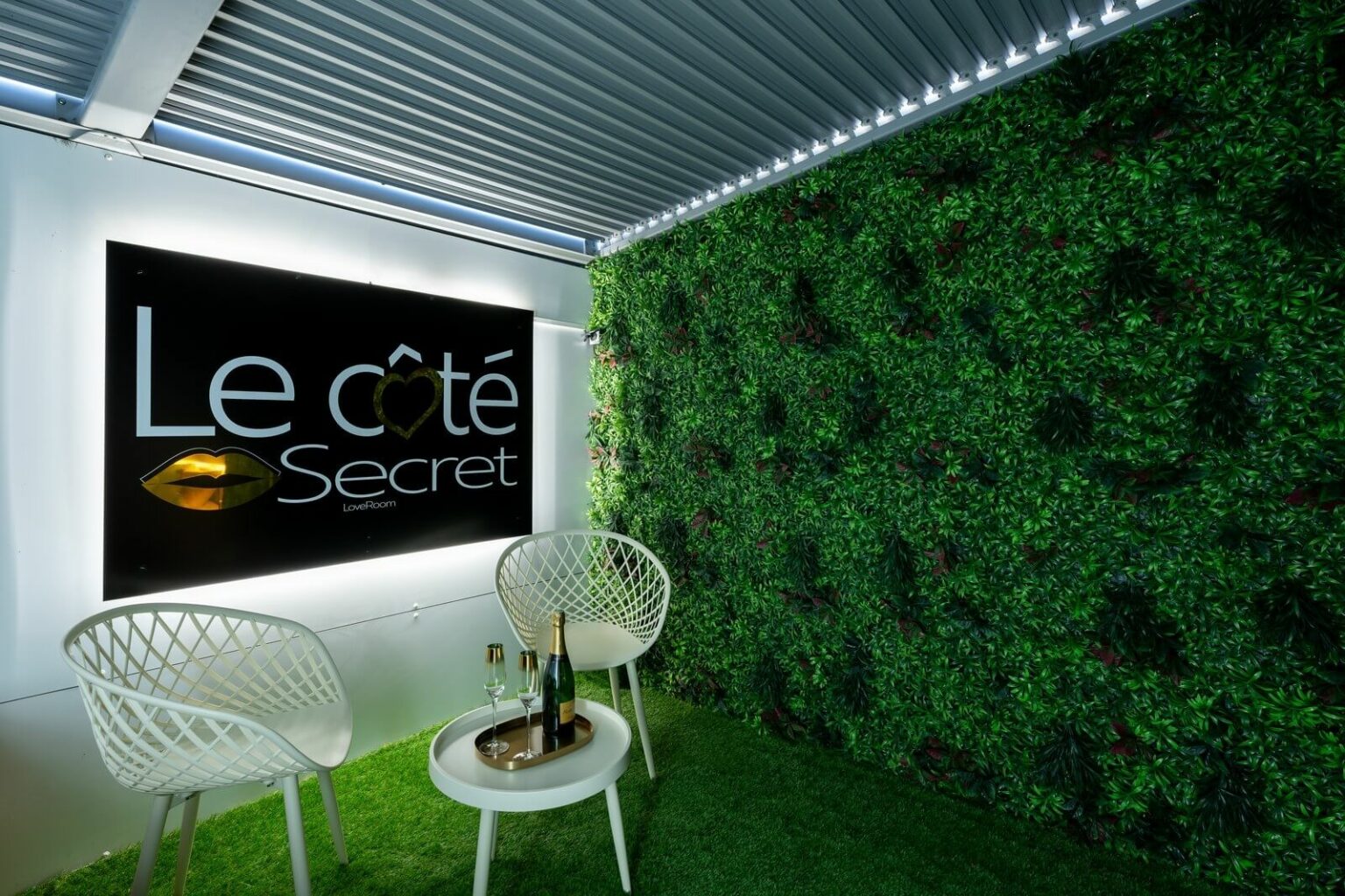 LE COTE SECRET loveroom chambre romantique - Nuit d'amour